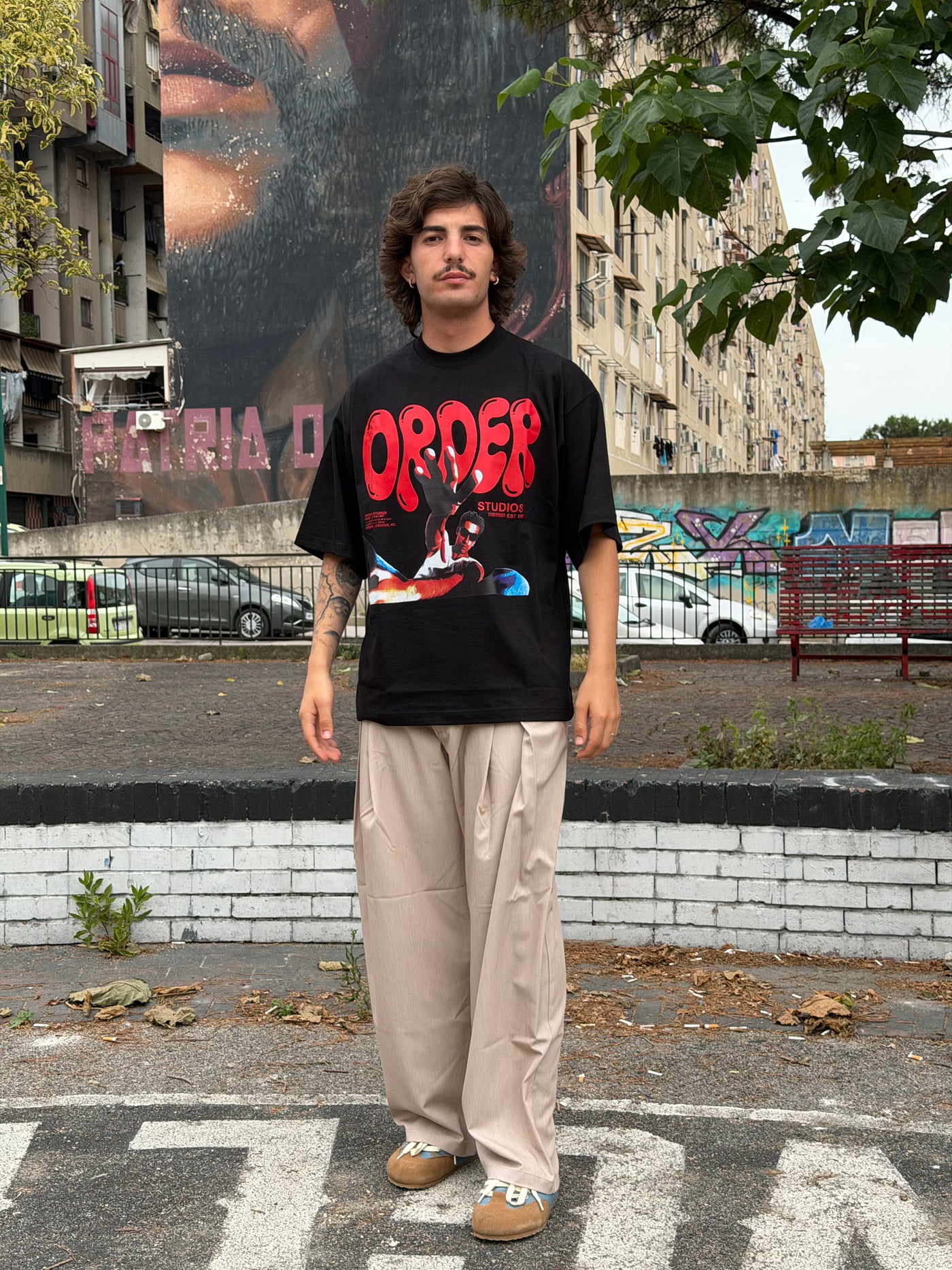 T-SHIRT